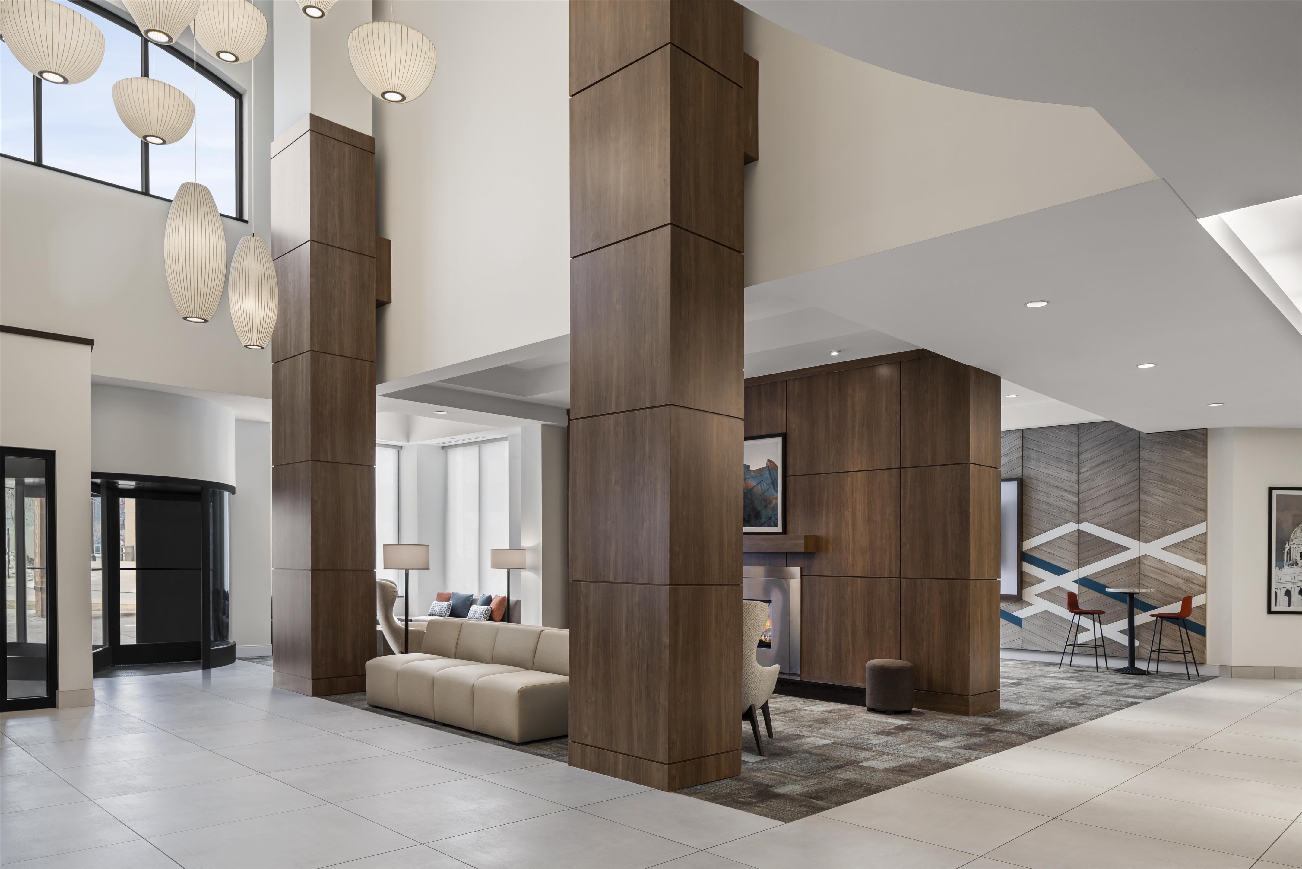 Lobby | Hilton Garden Inn Minneapolis Downtown