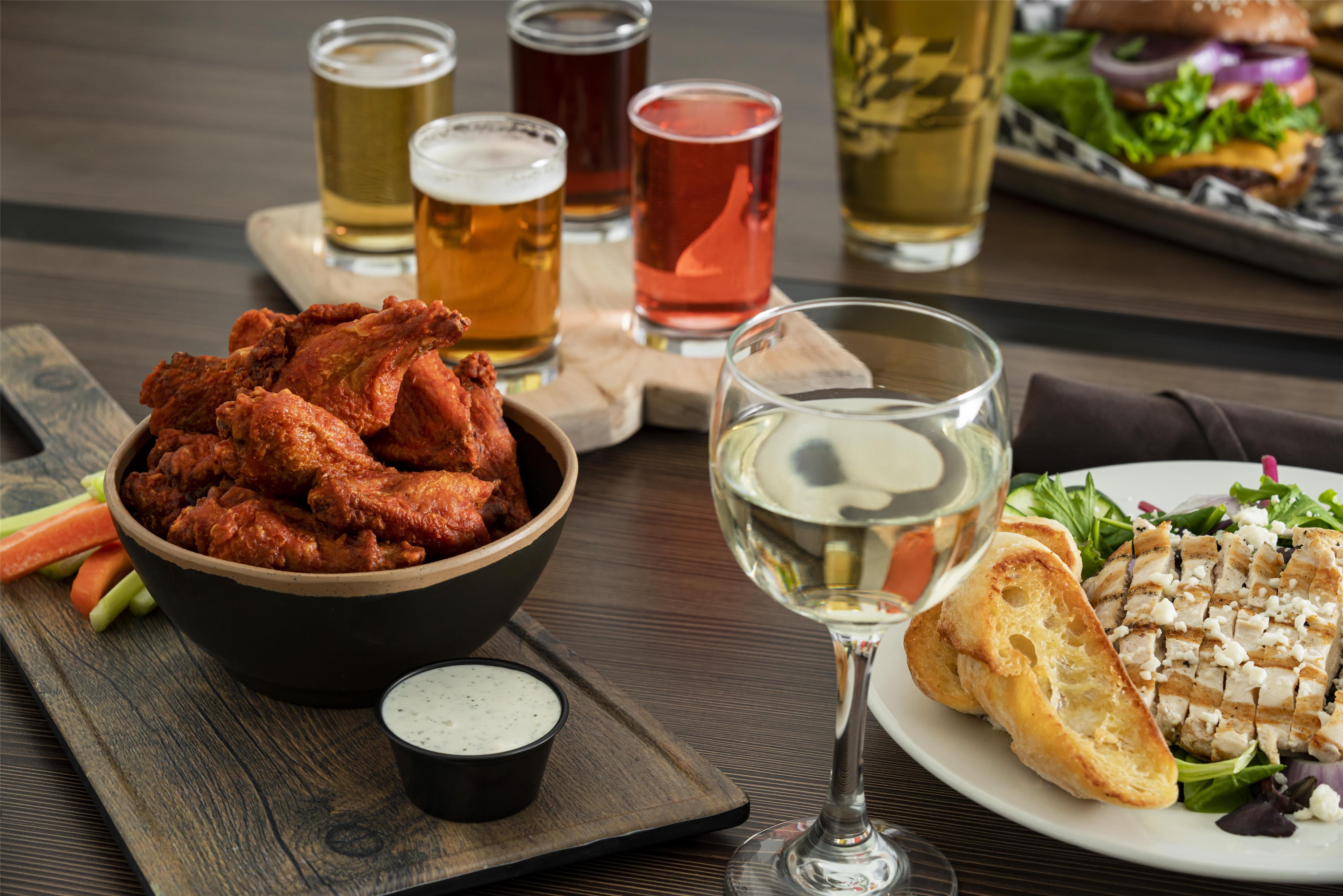 Restaurant | Hilton Garden Inn Minneapolis Downtown