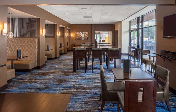 Restaurant - DoubleTree Suites by Hilton Hotel Downtown Minneapolis