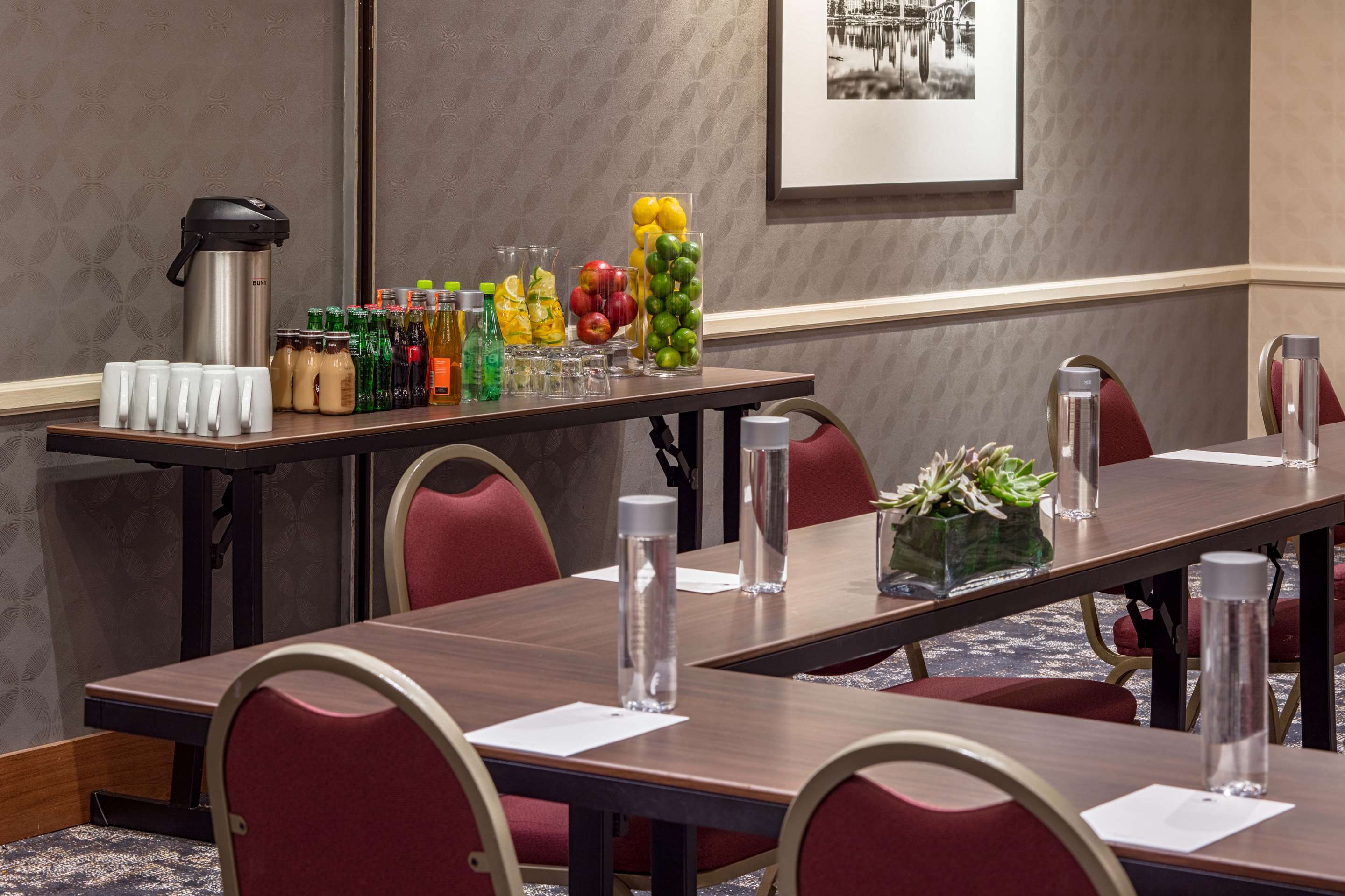 Meeting Room | DoubleTree Suites by Hilton Minneapolis Downtown