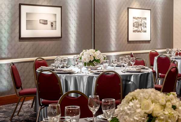  - DoubleTree Suites by Hilton Hotel Downtown Minneapolis