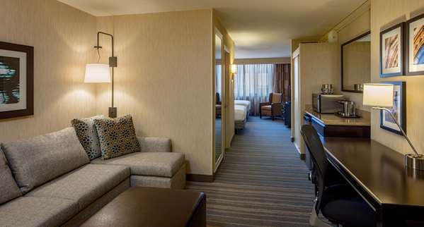  - DoubleTree Suites by Hilton Hotel Downtown Minneapolis