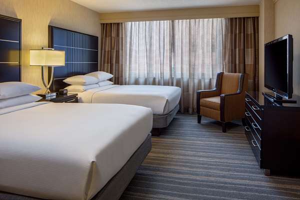  - DoubleTree Suites by Hilton Hotel Downtown Minneapolis