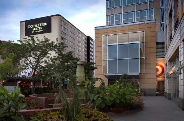Exterior view - DoubleTree Suites by Hilton Hotel Downtown Minneapolis