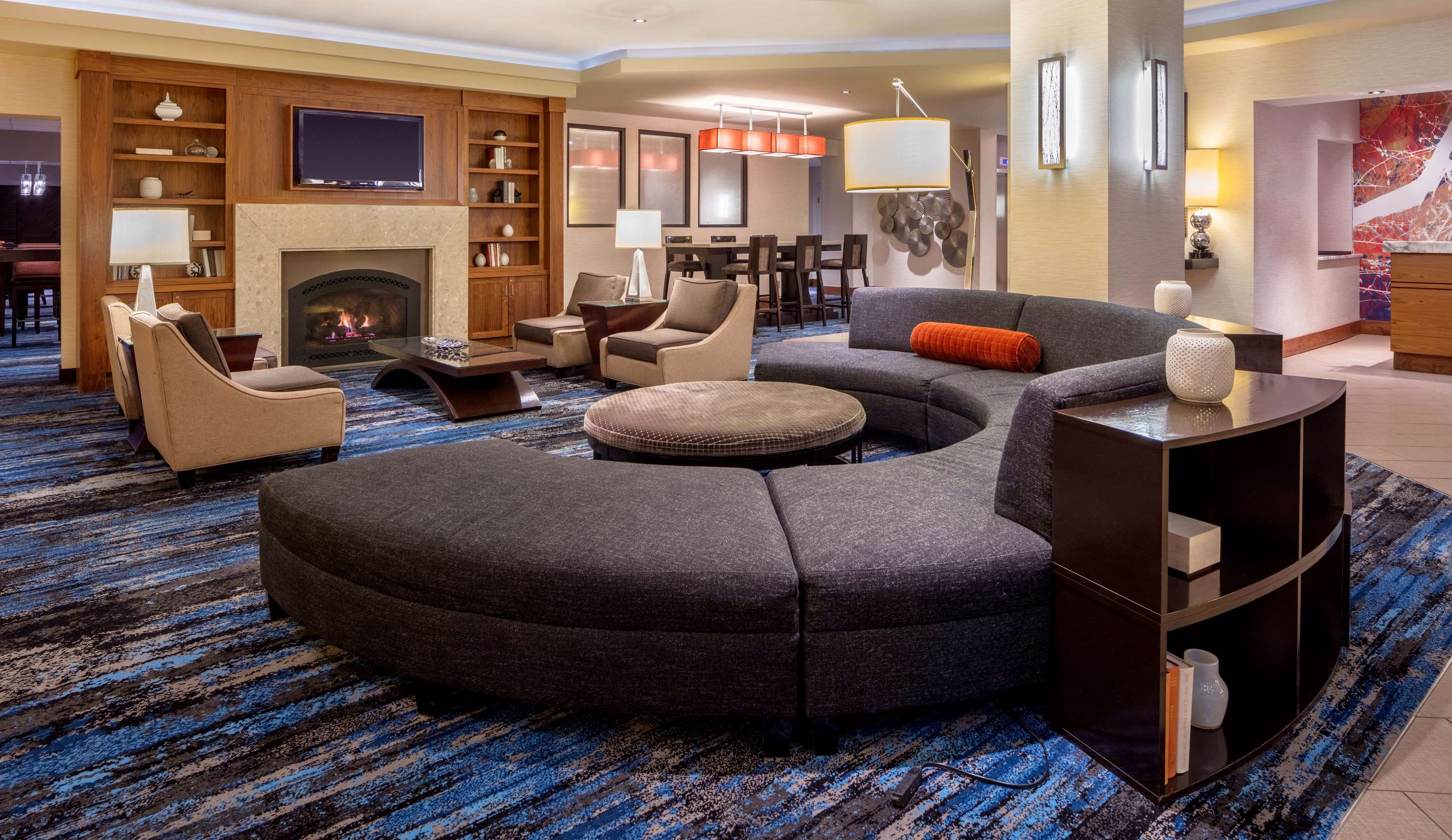 Lobby | DoubleTree Suites by Hilton Minneapolis Downtown