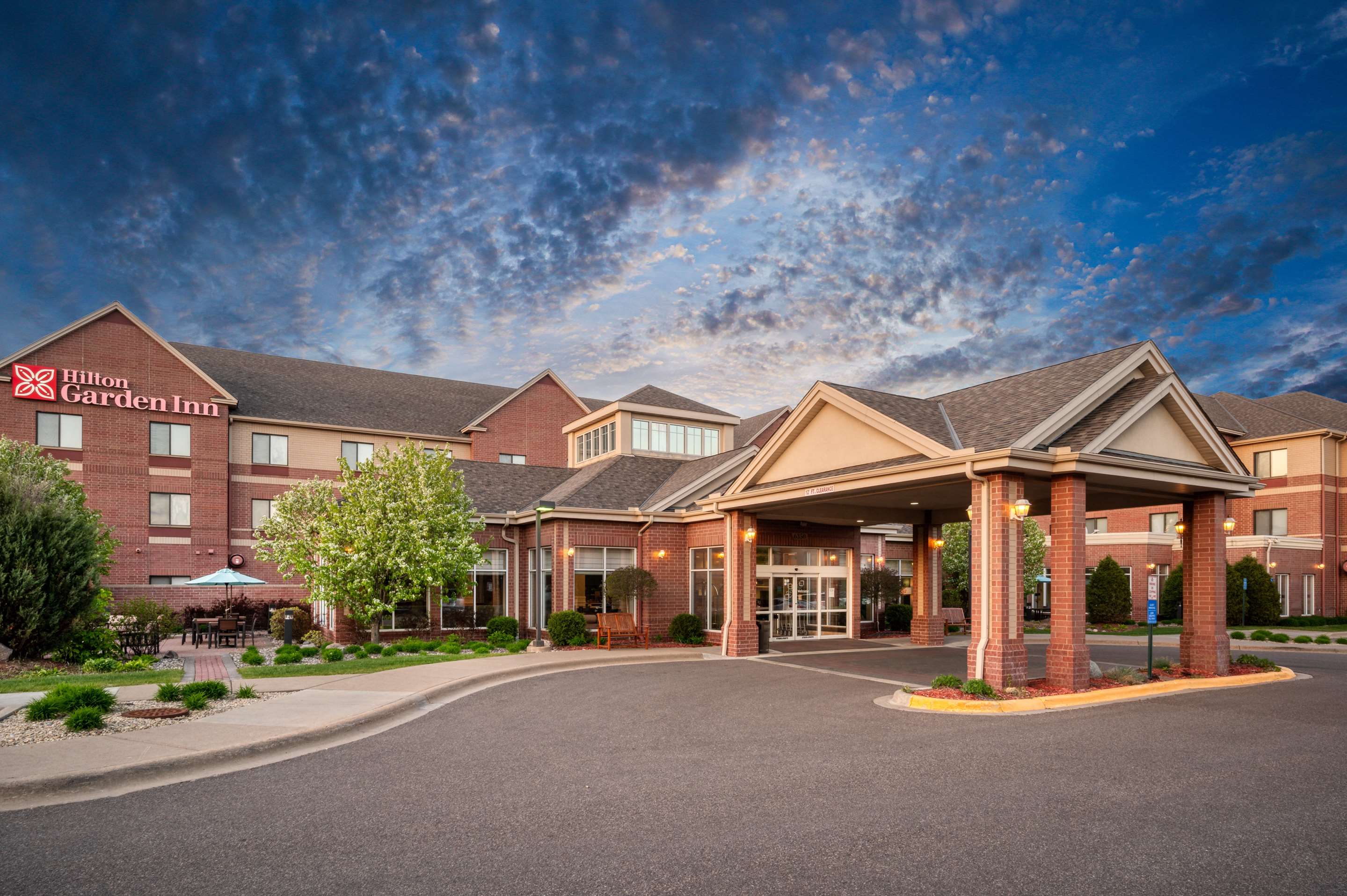 Exterior | Hilton Garden Inn Minneapolis - Maple Grove