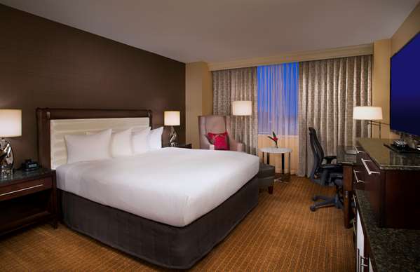  - Hilton Hotel Downtown Minneapolis