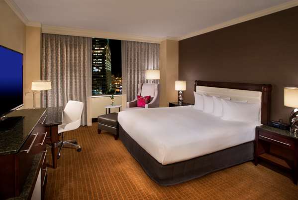  - Hilton Hotel Downtown Minneapolis