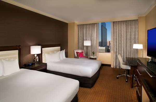  - Hilton Hotel Downtown Minneapolis