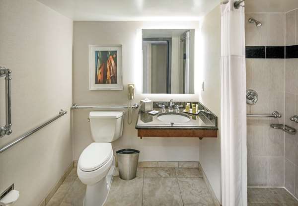  - Hilton Hotel Downtown Minneapolis