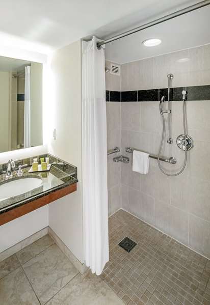  - Hilton Hotel Downtown Minneapolis