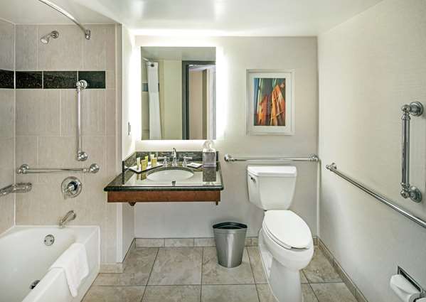  - Hilton Hotel Downtown Minneapolis