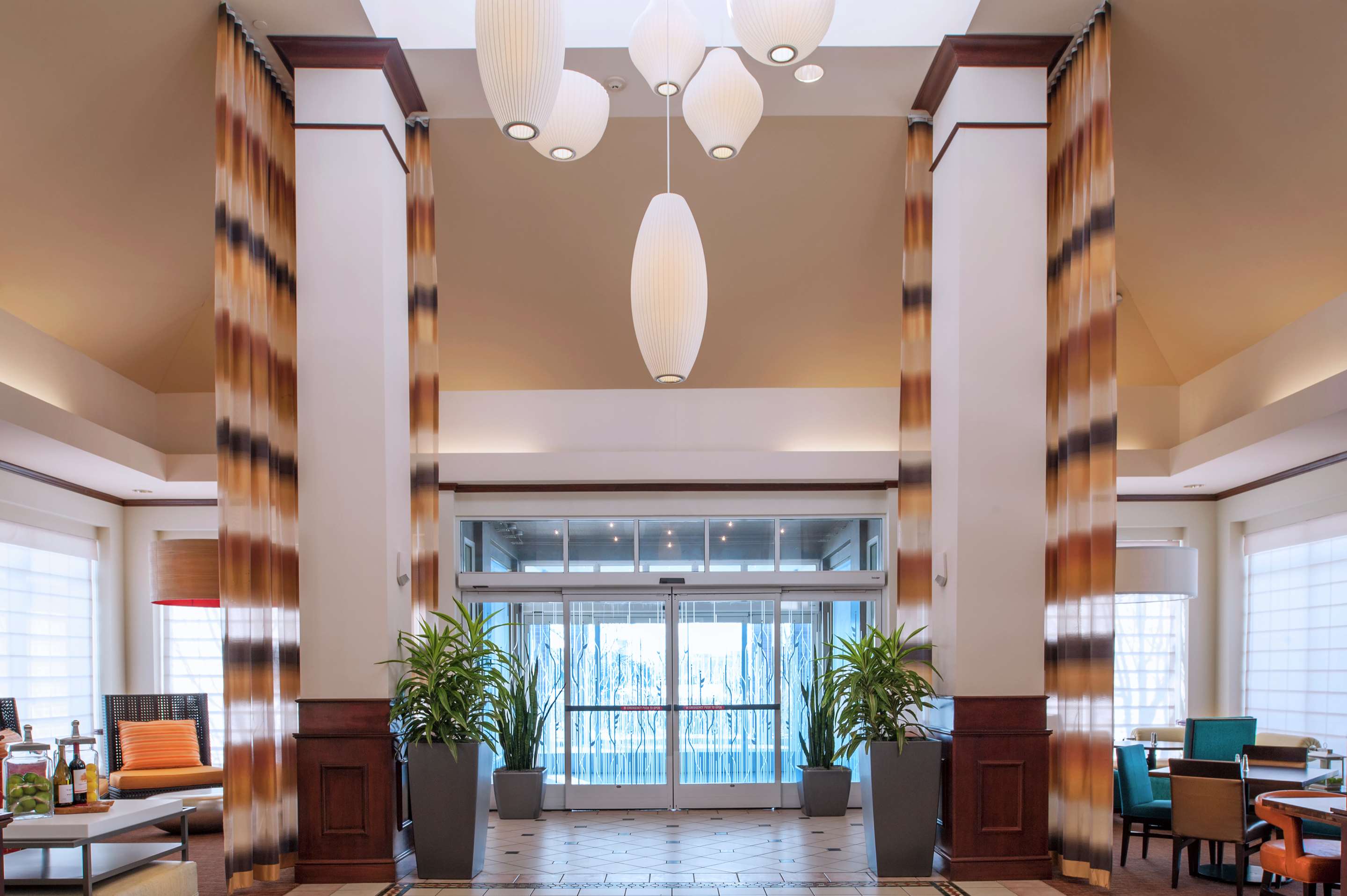 Lobby | Hilton Garden Inn St. Paul/Oakdale