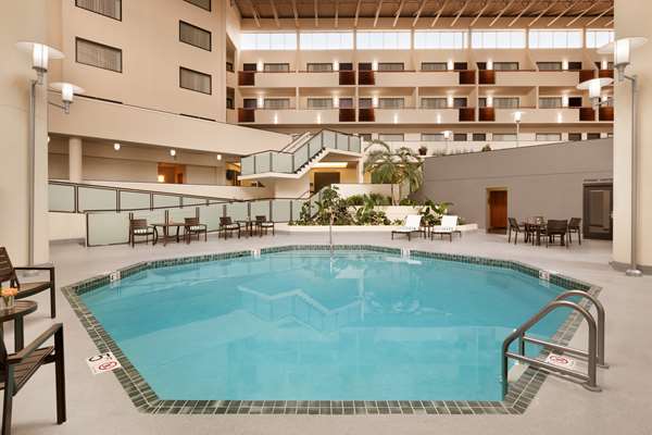 Pool - DoubleTree by Hilton Hotel Park Place St Louis Park
