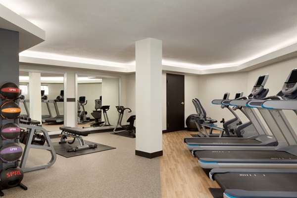 Fitness/ Exercise Room - DoubleTree by Hilton Hotel Park Place St Louis Park