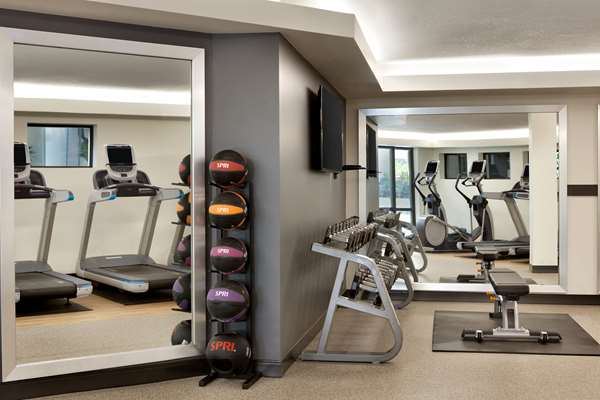 Fitness/ Exercise Room - DoubleTree by Hilton Hotel Park Place St Louis Park