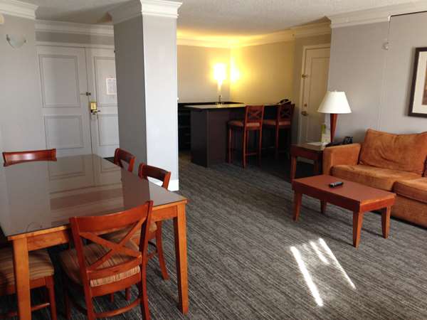  - DoubleTree by Hilton Hotel Park Place St Louis Park