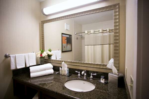  - DoubleTree by Hilton Hotel Park Place St Louis Park