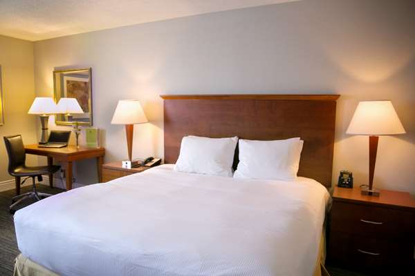  - DoubleTree by Hilton Hotel Park Place St Louis Park