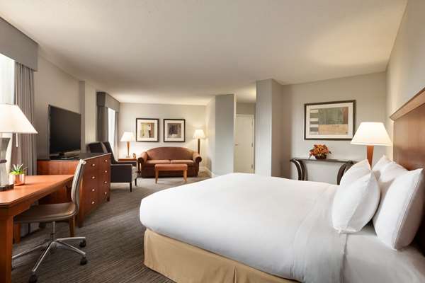  - DoubleTree by Hilton Hotel Park Place St Louis Park