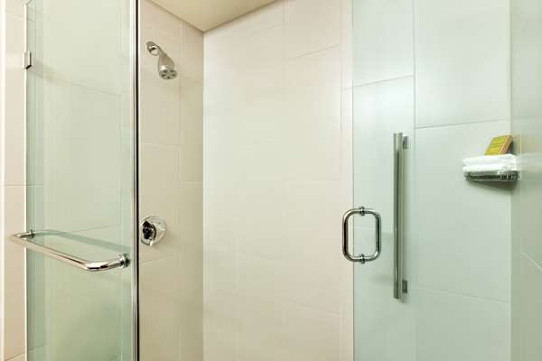  - DoubleTree by Hilton Hotel Park Place St Louis Park