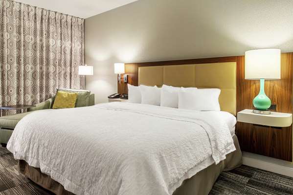  - Hampton Inn Woodbury - I-494, Exit 59