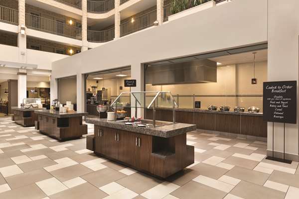 Restaurant - Embassy Suites West Bloomington