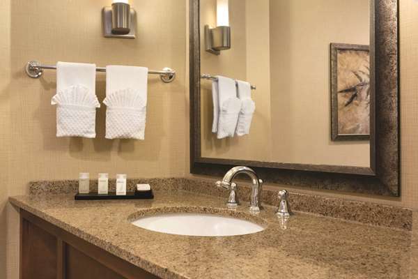  - Embassy Suites West Bloomington
