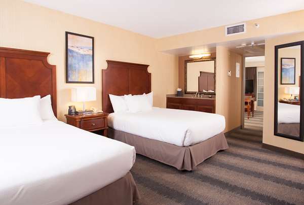  - Embassy Suites West Bloomington