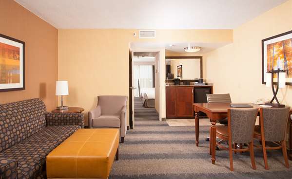  - Embassy Suites West Bloomington