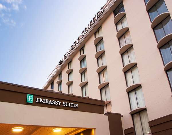 Exterior view - Embassy Suites West Bloomington