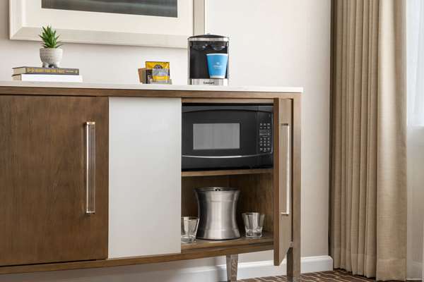  - Hilton Hotel St Charles Avenue New Orleans