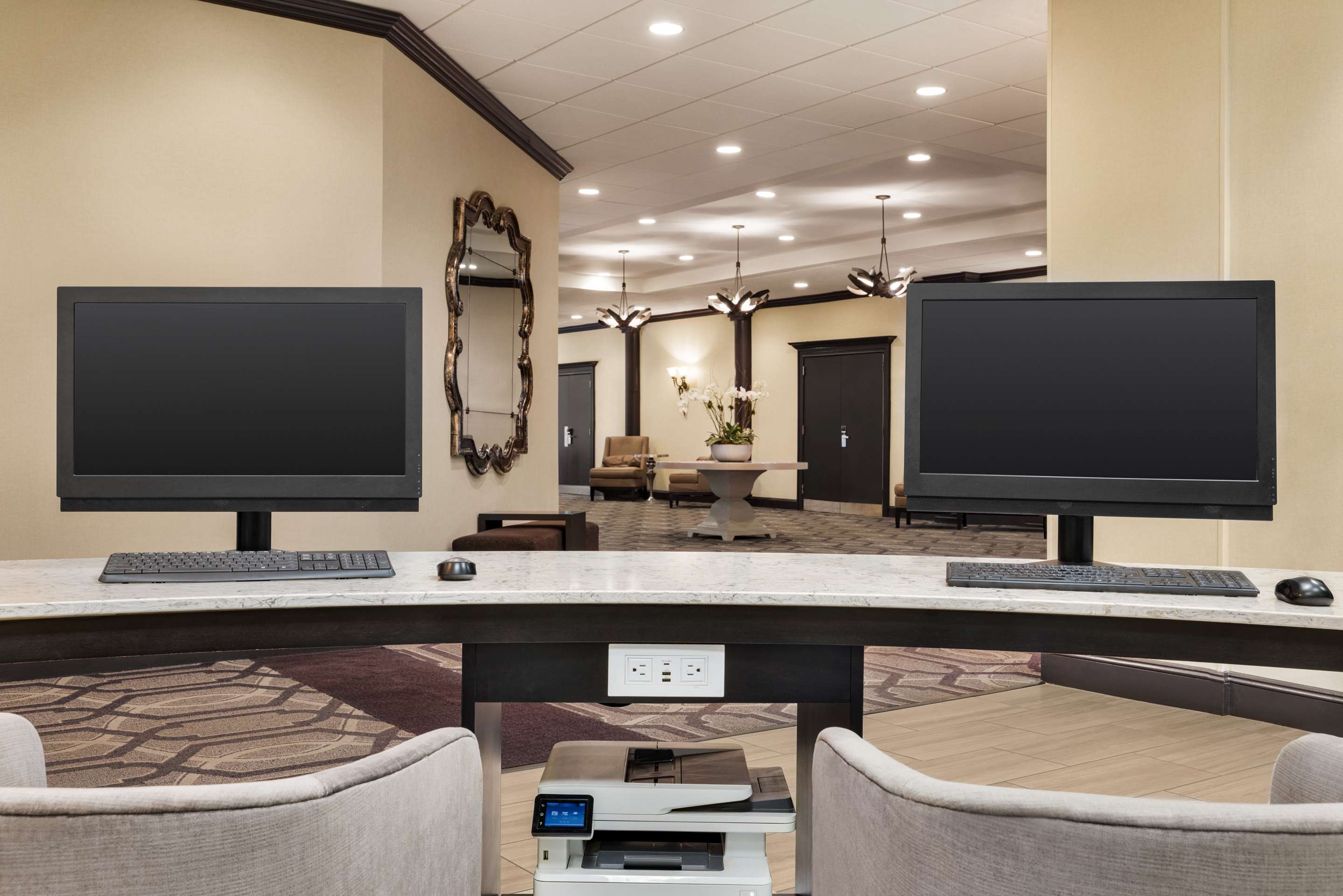 Business Center | DoubleTree by Hilton Hotel New Orleans Airport