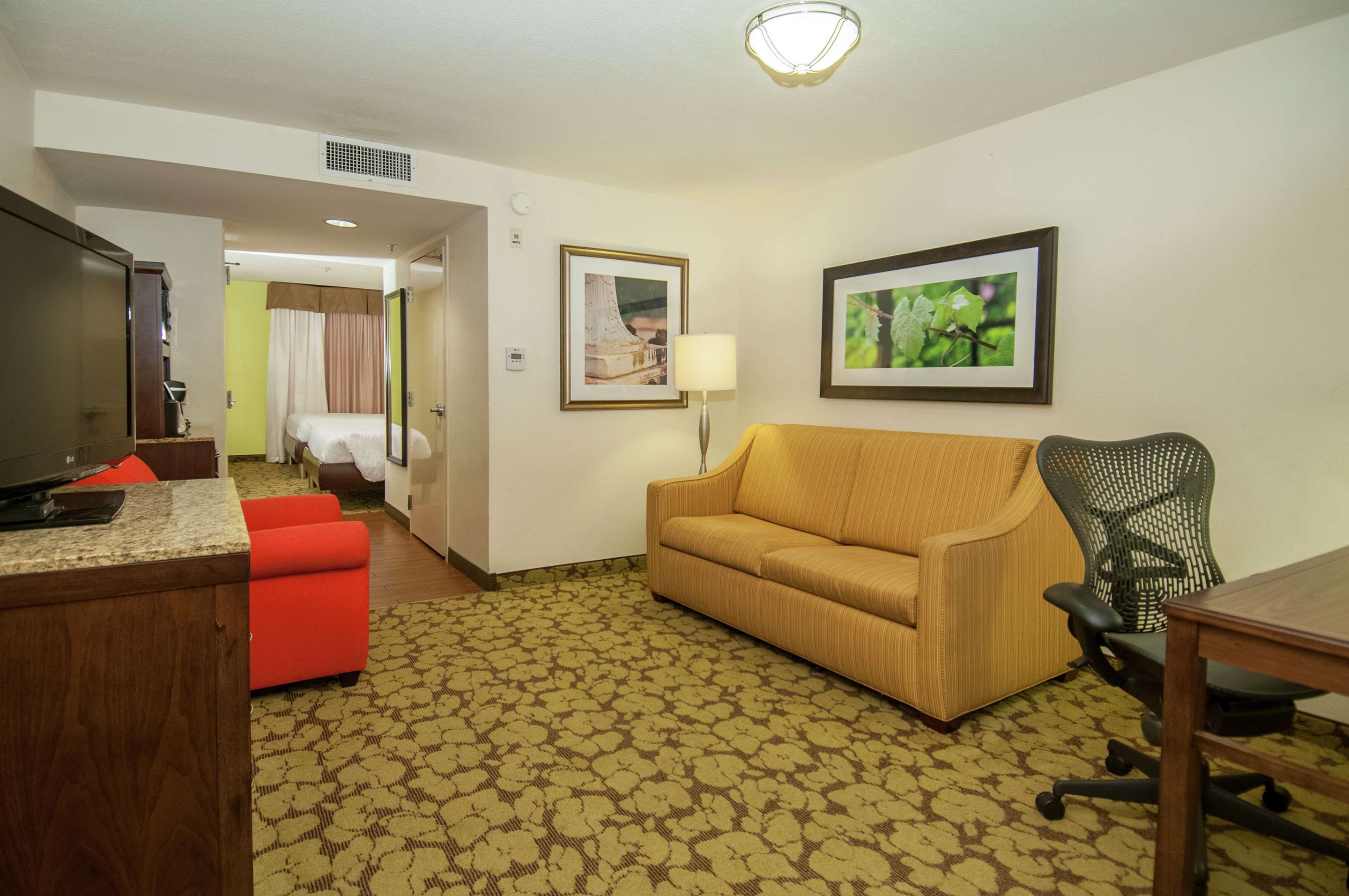 Guest room