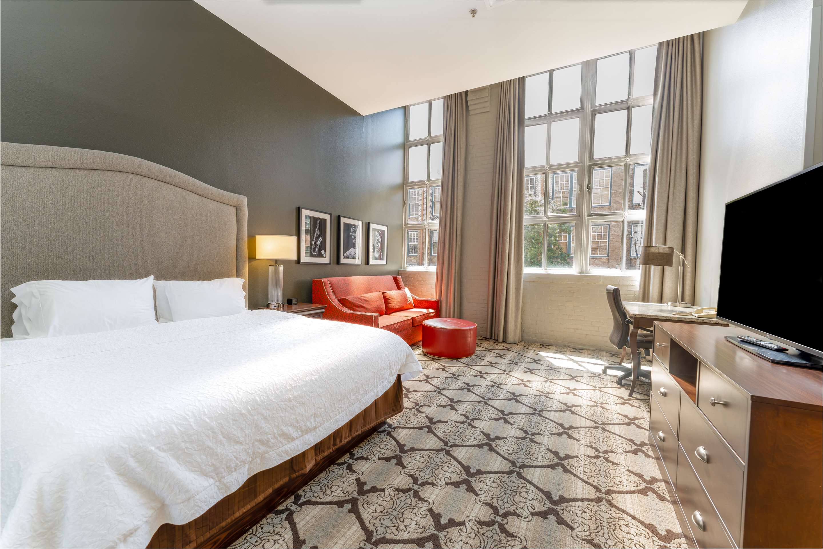 Guest room