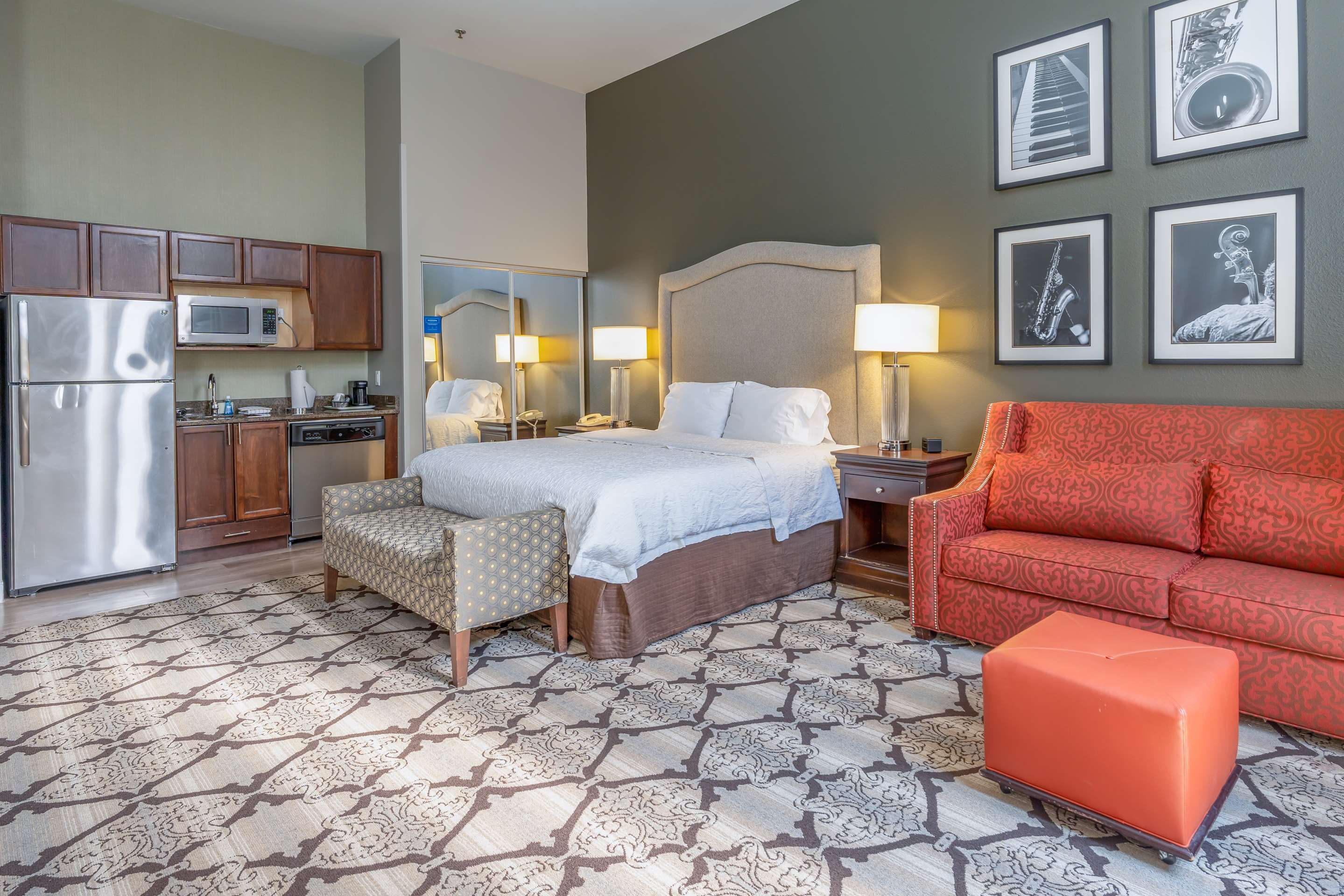 Guest room