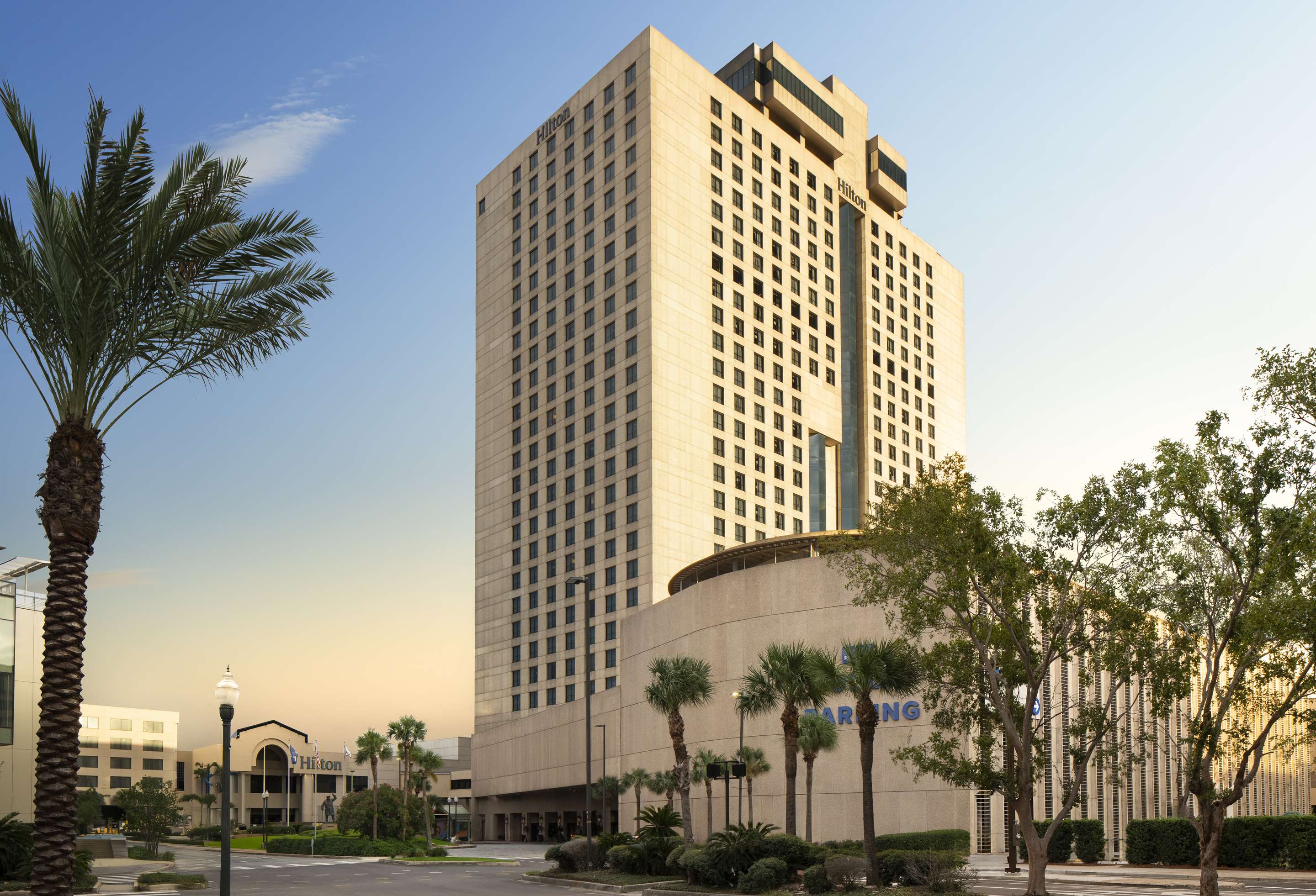 Exterior | Hilton New Orleans Riverside