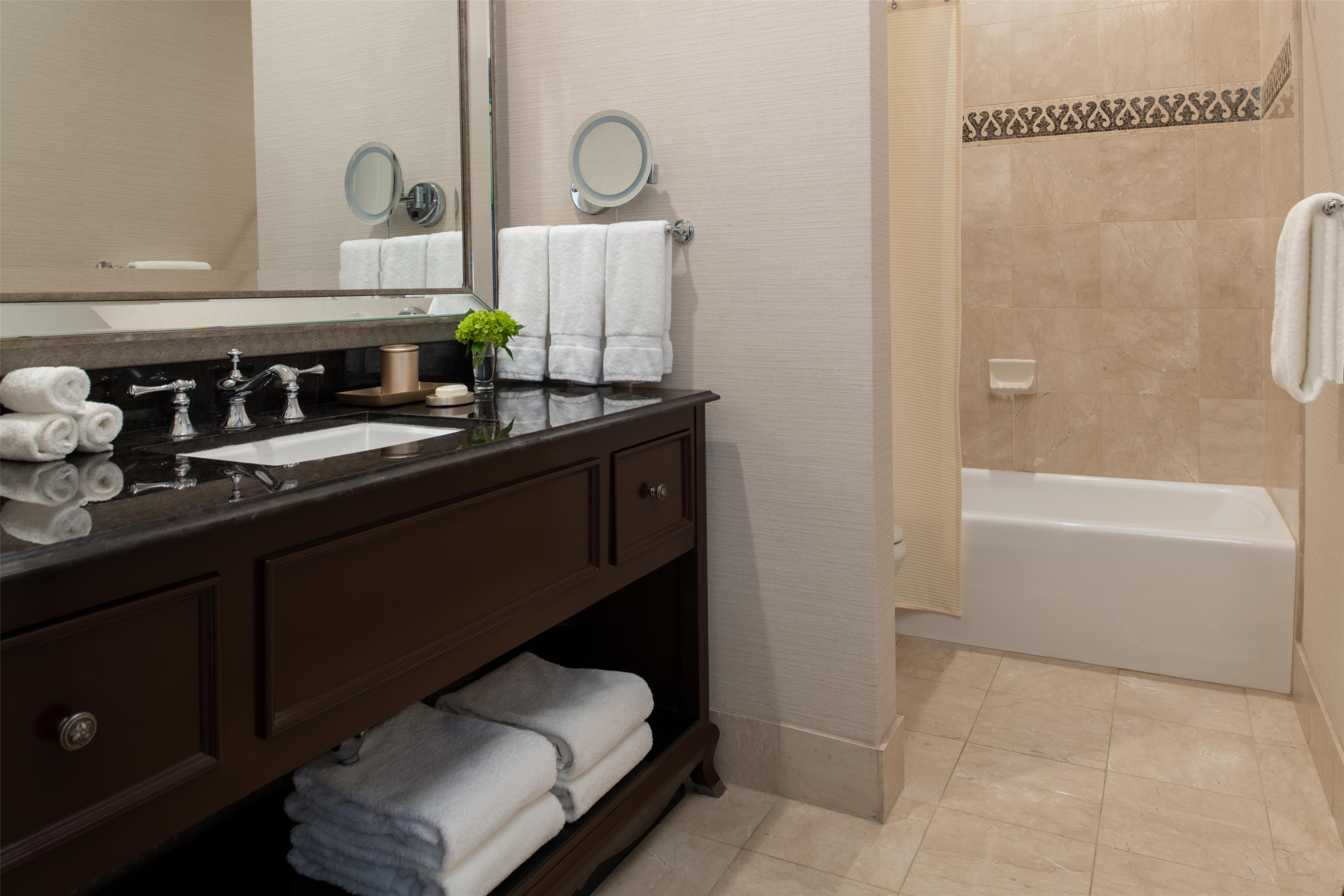 Guest room bath