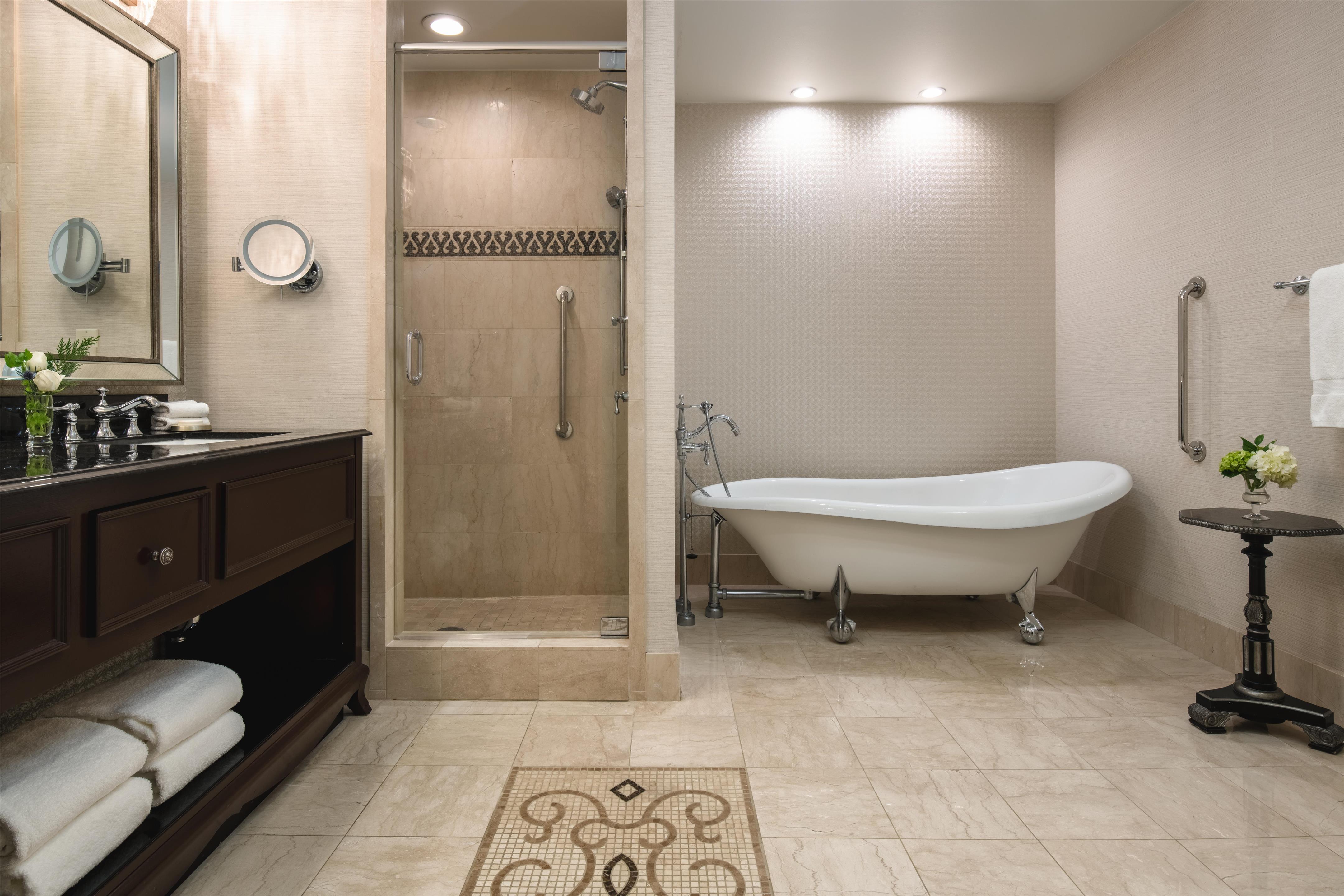 Guest room bath
