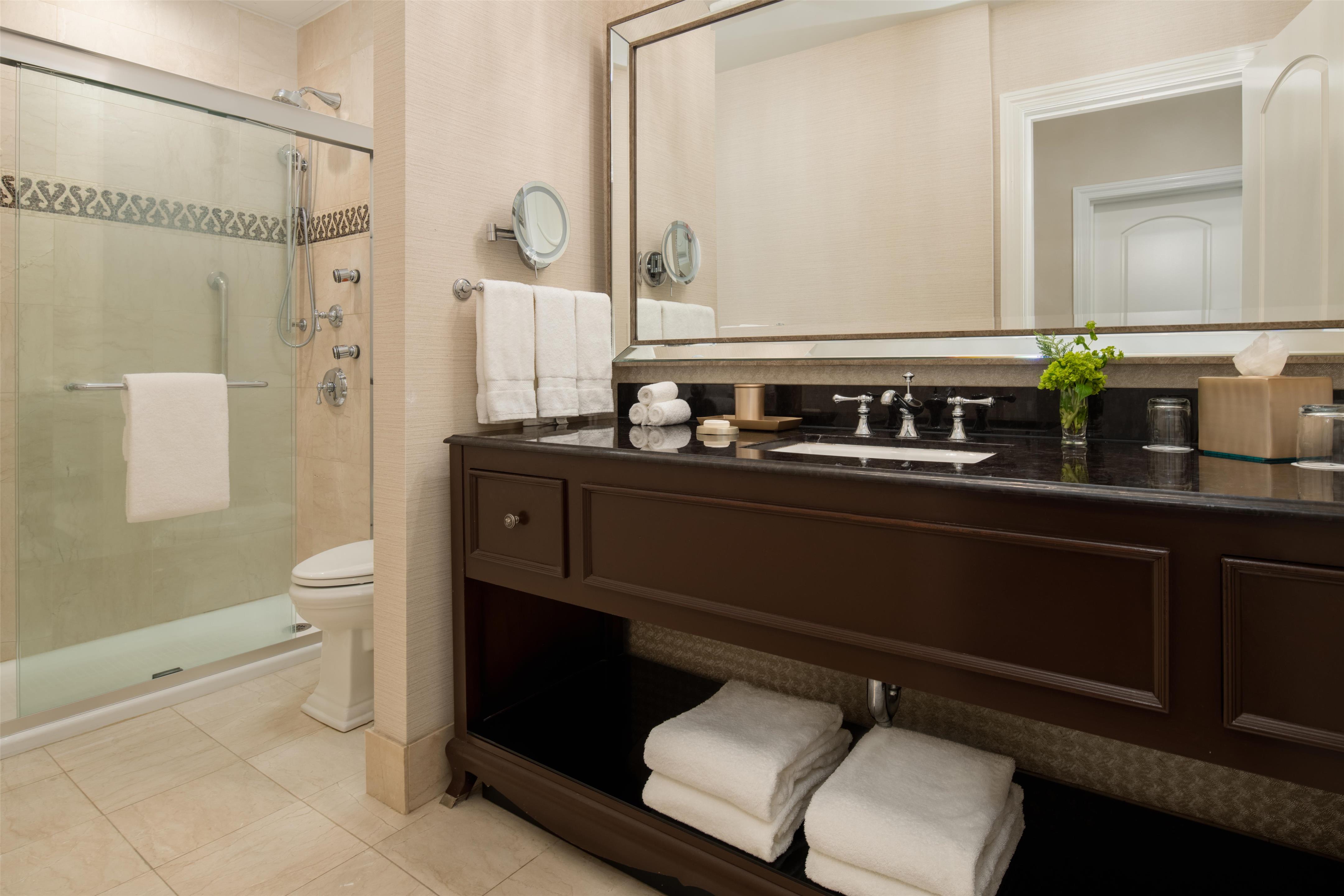 Guest room bath