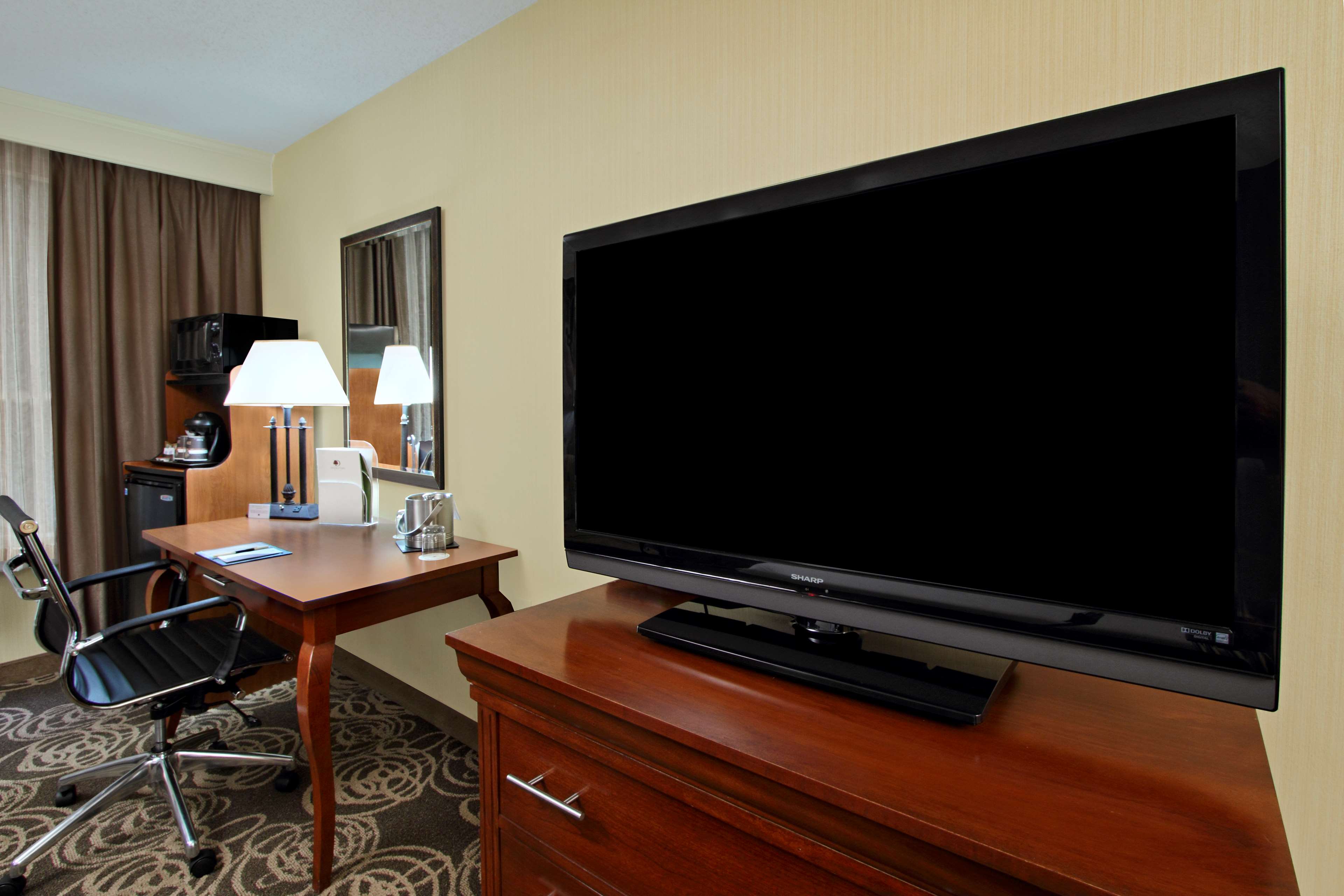 DoubleTree Hotel Mahwah Room Type - 2 QUEEN BEDS NS WITH BATH