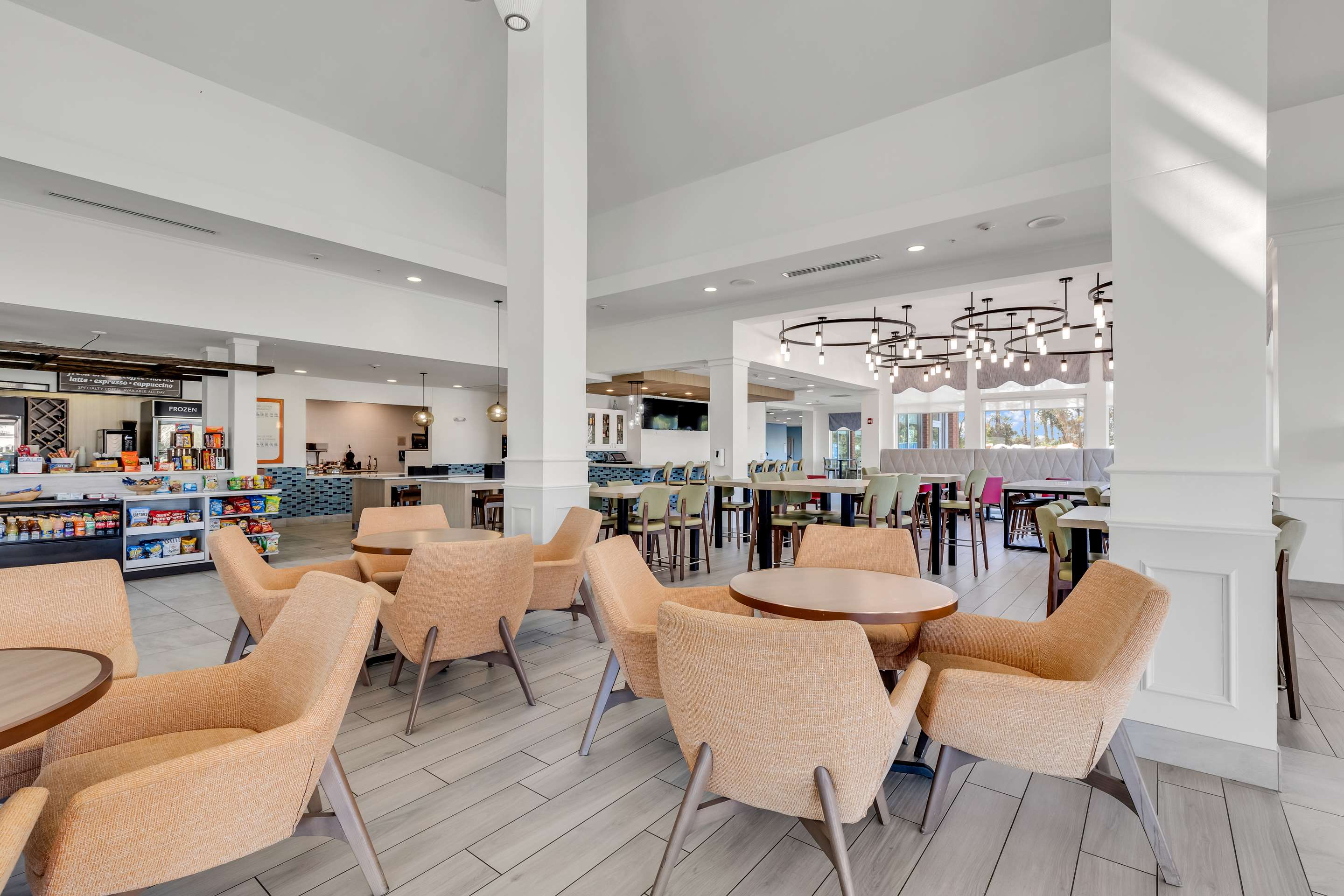 Lobby | Hilton Garden Inn Myrtle Beach/Coastal Grand Mall