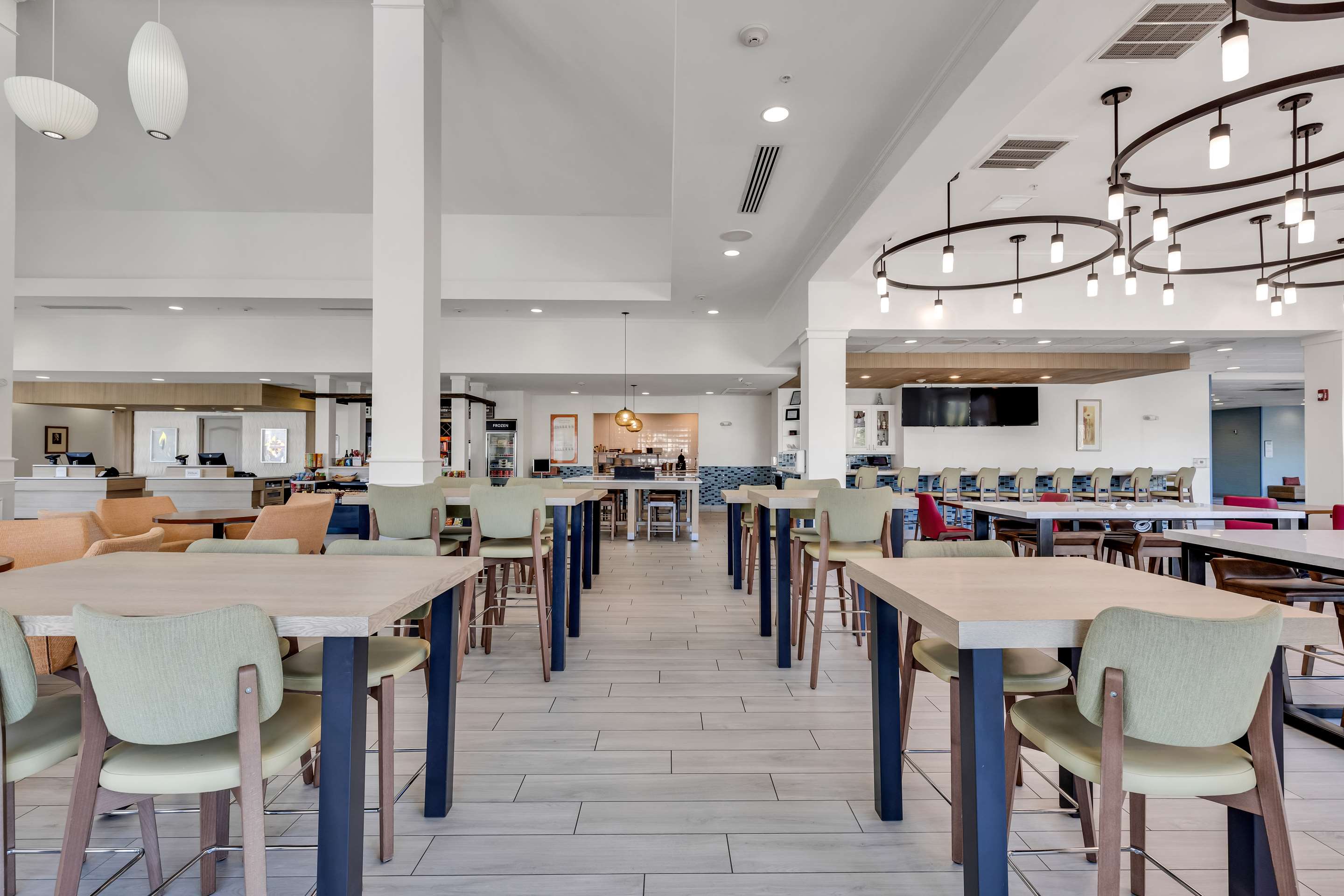 Lobby | Hilton Garden Inn Myrtle Beach/Coastal Grand Mall