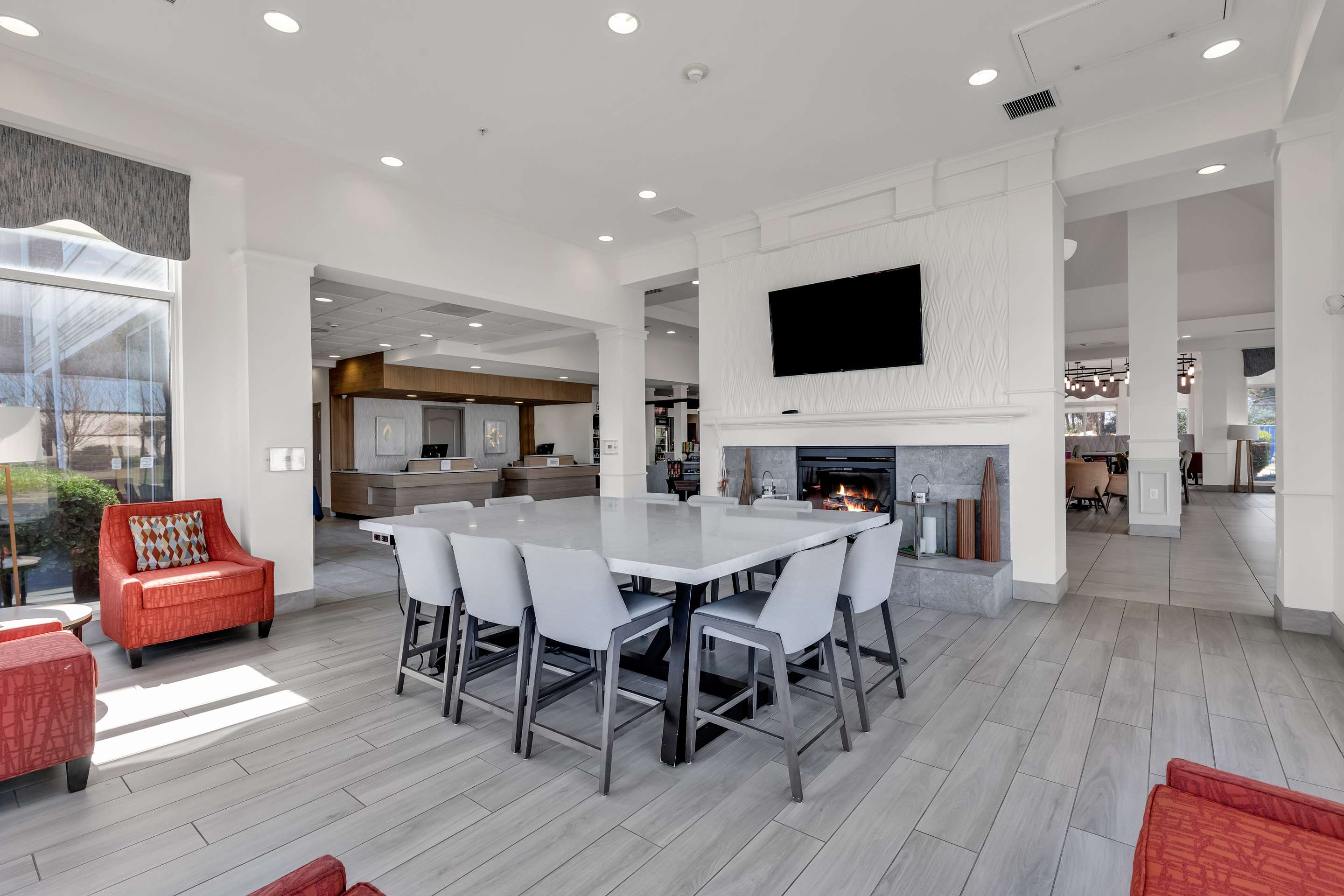 Lobby | Hilton Garden Inn Myrtle Beach/Coastal Grand Mall