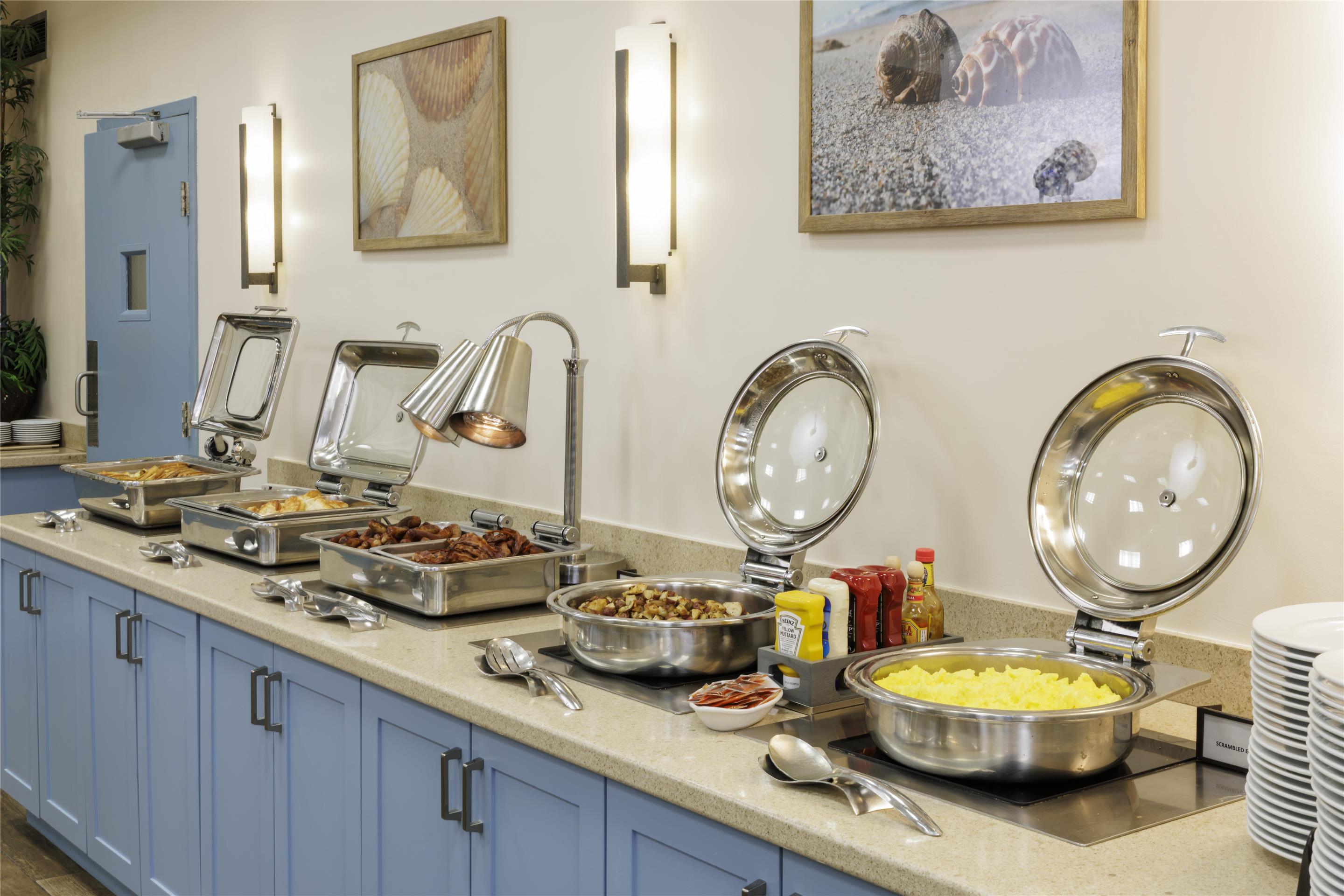 Breakfast Area | Hilton Myrtle Beach Resort