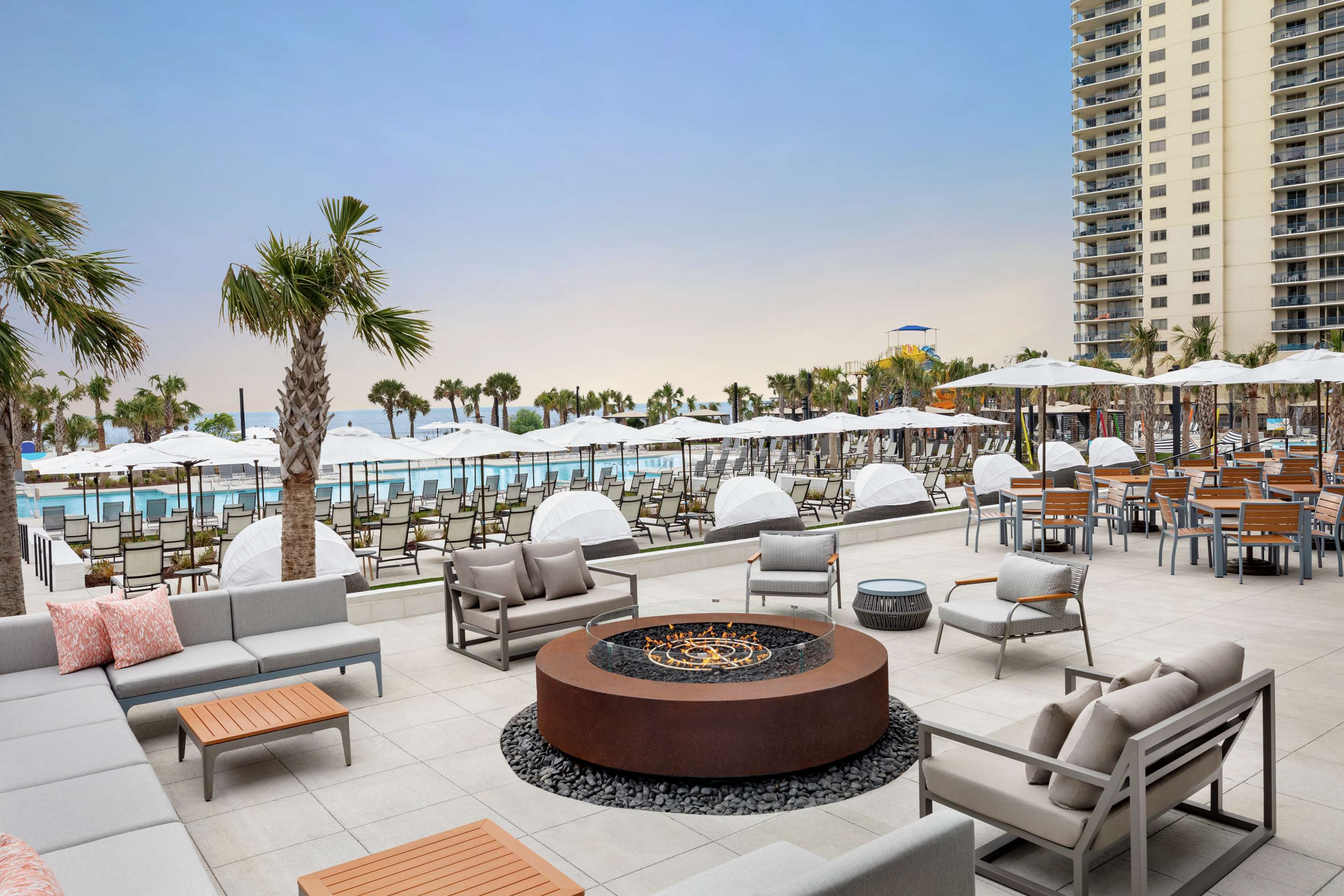 BarLounge | Embassy Suites by Hilton Myrtle Beach Oceanfront Resort