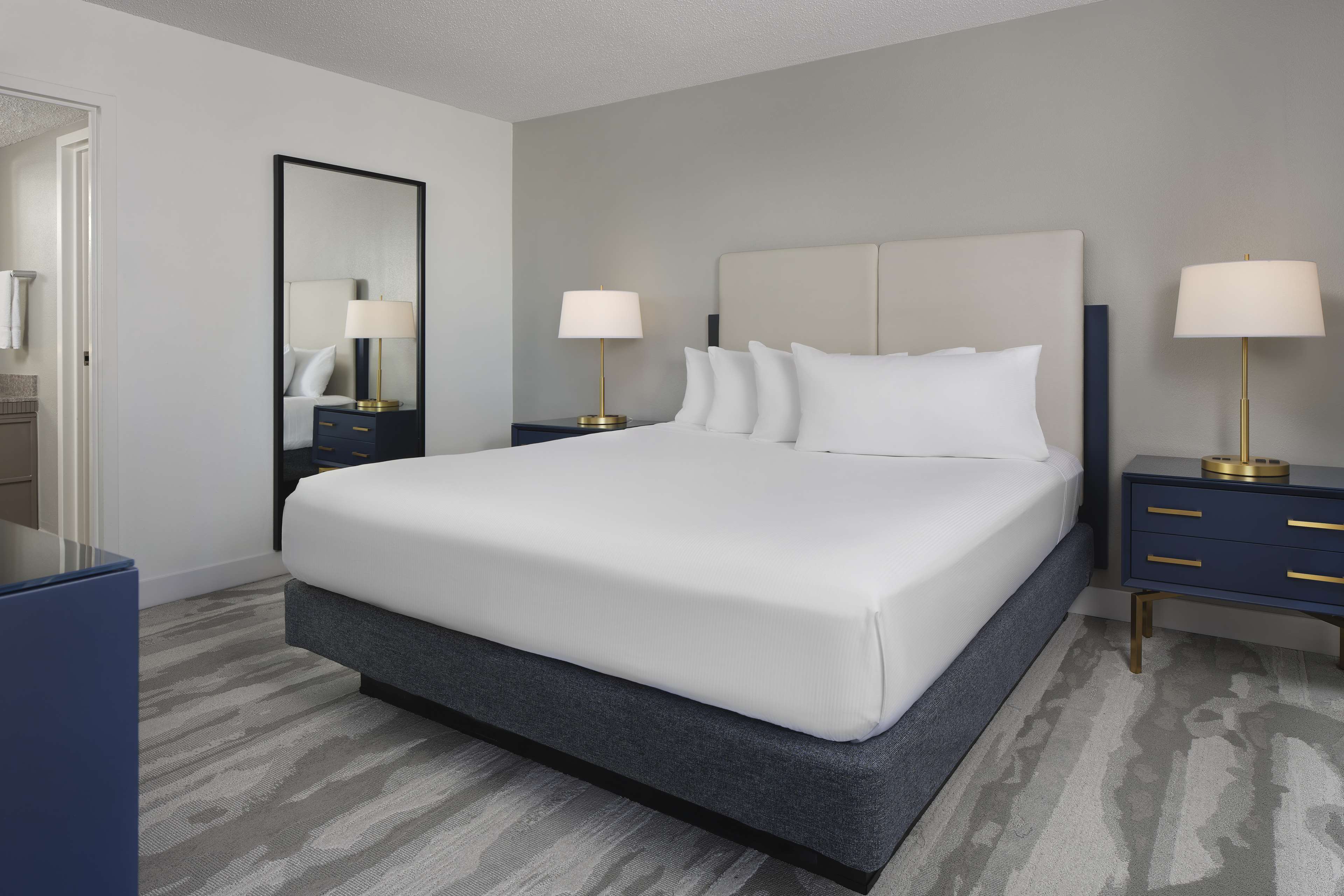 Embassy Suites by Hilton Myrtle Beach Oceanfront Resort Room Type - 1 KING PARTIAL OCEAN VIEW
