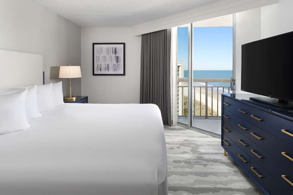Embassy Suites by Hilton Myrtle Beach Oceanfront Resort Room Type - 1 KING OV MOB HR ACC TUB