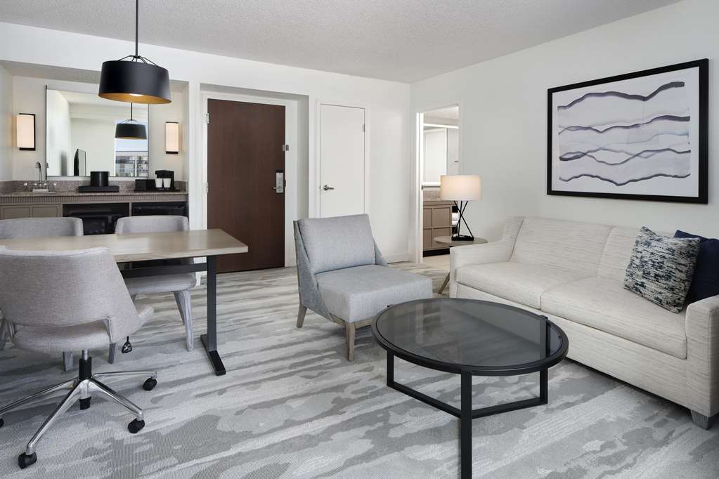 Embassy Suites by Hilton Myrtle Beach Oceanfront Resort Room Type - 2QN PREM MOB HR ACC RI-S