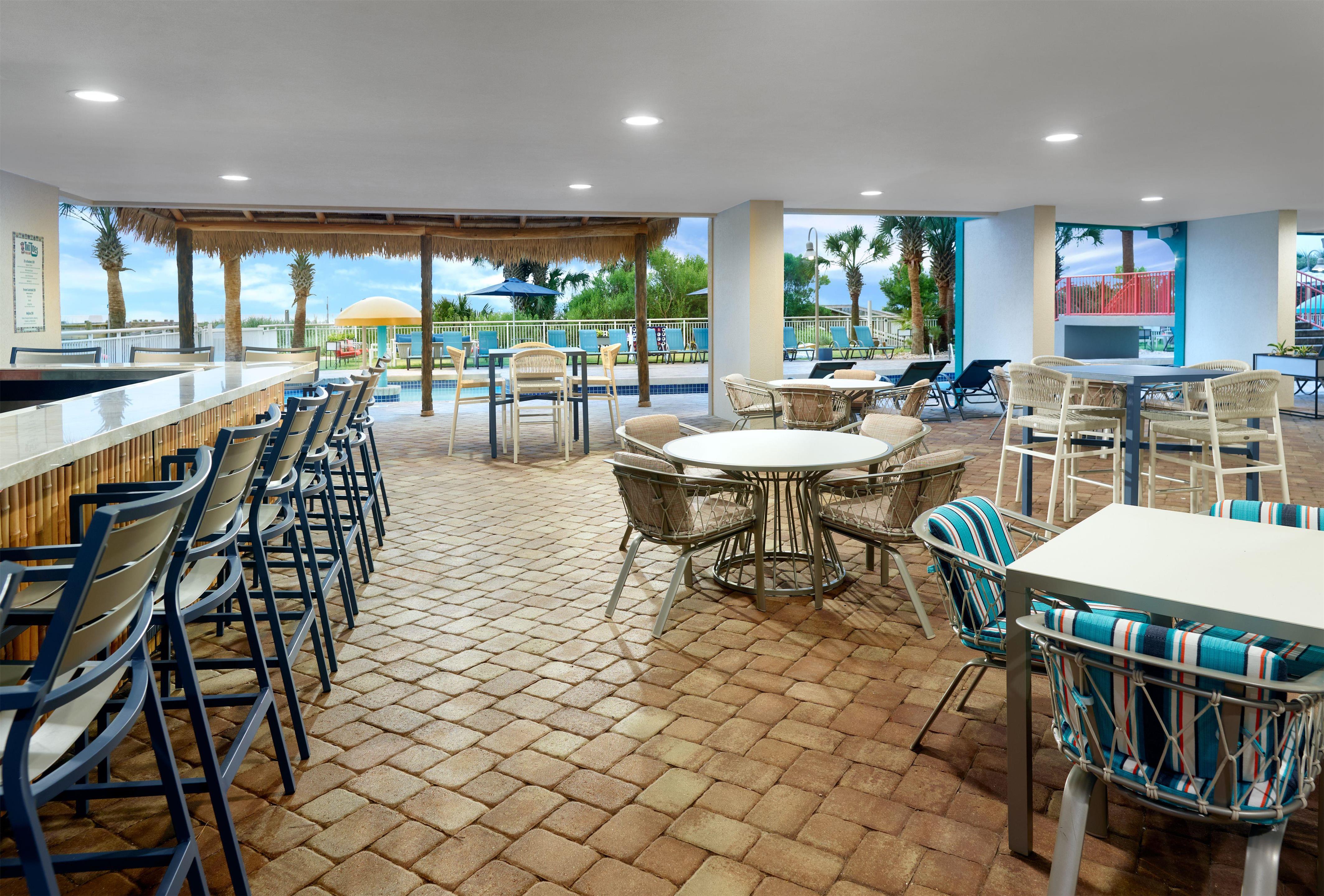 Restaurant | Hampton Inn & Suites Myrtle Beach/Oceanfront